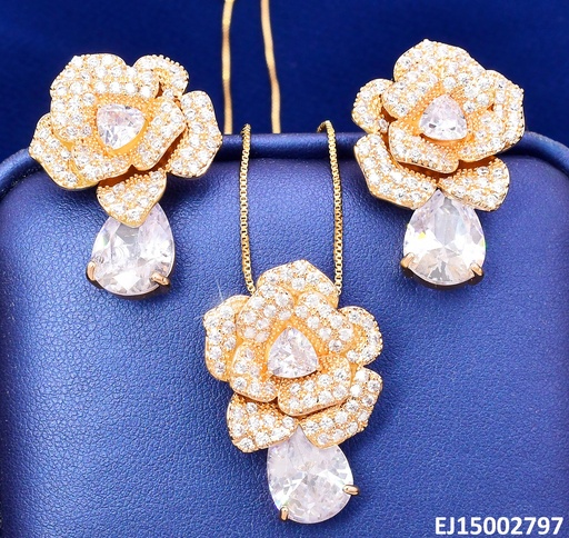 [EJ15002797] SET DORADO FLOR ZIRC/ ZIRC GOTA COLGANTE SE1254-6