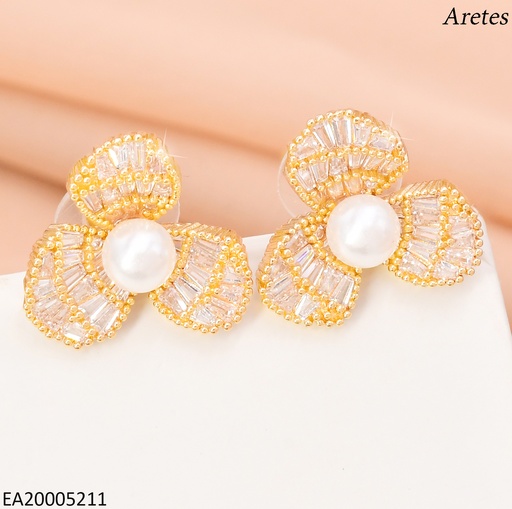 [EA20005211] ARETES DOR FLOR 3 PETALOS ZIRC RECT/ PERLA CENTRO EE4674-6
