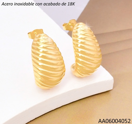 [AA06004052] ARETES TRENDY ACERO INOX. ACABADO 18K "J" RAYAS DIAG.P25070201001