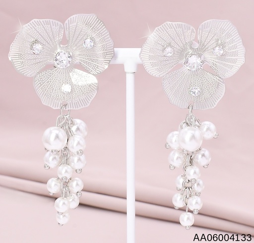 [AA06004133] ARETES PLAT. FLOR 3 PETALOS C/RACIMO PERLAS COLGANTES EA1263-45