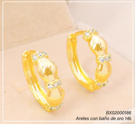 [BX02000186] ARETES HUGGIES BAÑO DE ORO 14K. XUPING "C" LAZO ZIRC. EE5363-427 012026