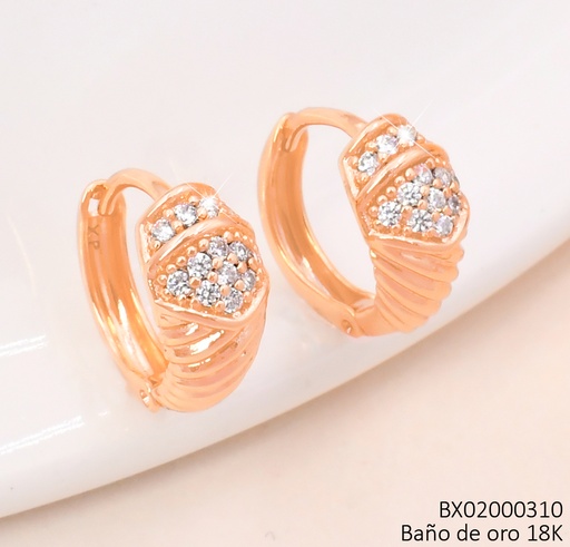 [BX02000310] ARETES BAÑO DE ORO 18K. XUPING "C" ZIRC. EE5490-428 012026