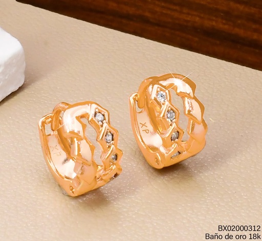 [BX02000312] ARETES BAÑO DE ORO 18K. XUPING HUGGIES ROMBO LISOS & ZIRC. EE5491-428 012026