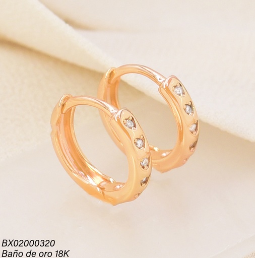 [BX02000320] ARETES BAÑO DE ORO 18K. XUPING HUGGIES ZIRC. EE5496-428 012026