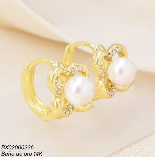 [BX02000336] ARETES BAÑO DE ORO 14K. XUPING HUGGIES FLOR/PERLA EE5515-428 012026