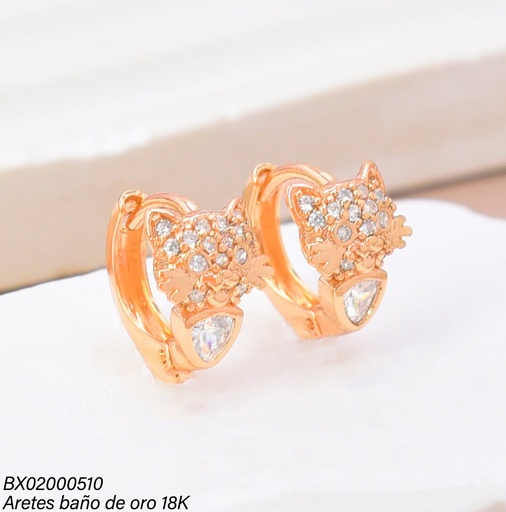 [BX02000510] ARETES BAÑO DE ORO 18K. XUPING HUGGIES GATO ZIRC.