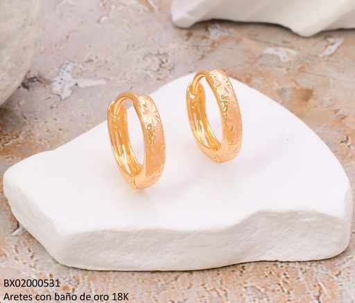 [BX02000531] ARETES HUGGIES BAÑO DE ORO 18K. XUPING DIAMANTADOS