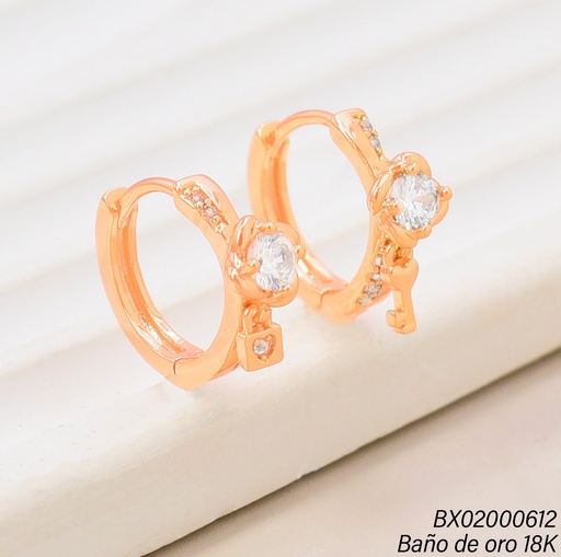 [BX02000612] ARETES HUGGIES BAÑO DE ORO 18K. XUPING ZIRC.VAN CLEEF/LLAVE