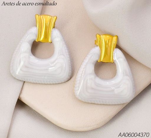 [AA06004370] ARETES RECT/ TRIANGULO ESMALTADO BLANCO WH260643