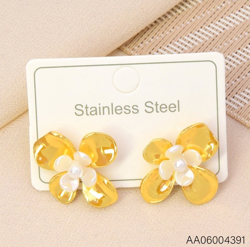[AA06004391] ARETES FLOR 4 PETALOS DOR/BLANCO PERLA CENTRO KE124058 (KS26)