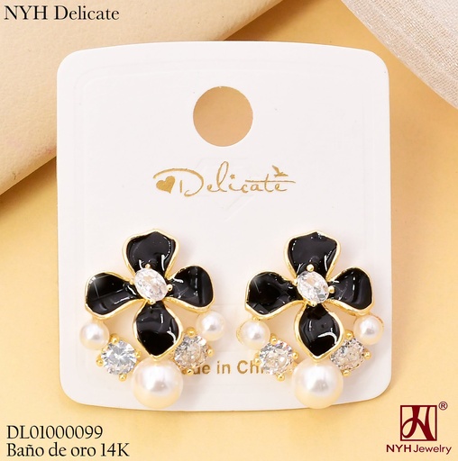 [DL01000099] ARETES BAÑO DE ORO 14K. FLOR ESMALTADA NEGRA/PERLAS/ZIRC. SH5054J(OC.)