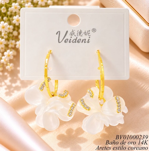 [BV01000239] ARETES BAÑO ORO 14K. FLOR BLANCA EH-0992(VEI080926)