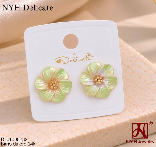 [DL01000232] ARETES BAÑO DE ORO 14K.  FLOR VERDE C/ROSADO XJST462A (DEL211026)