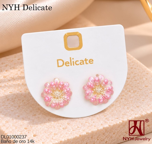[DL01000237] ARETES BAÑO DE ORO 14K.  FLOR ROSADA QY885B (DEL211026)